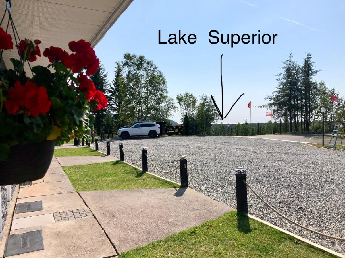 Mystic Isle Motel Wawa Extérieur photo